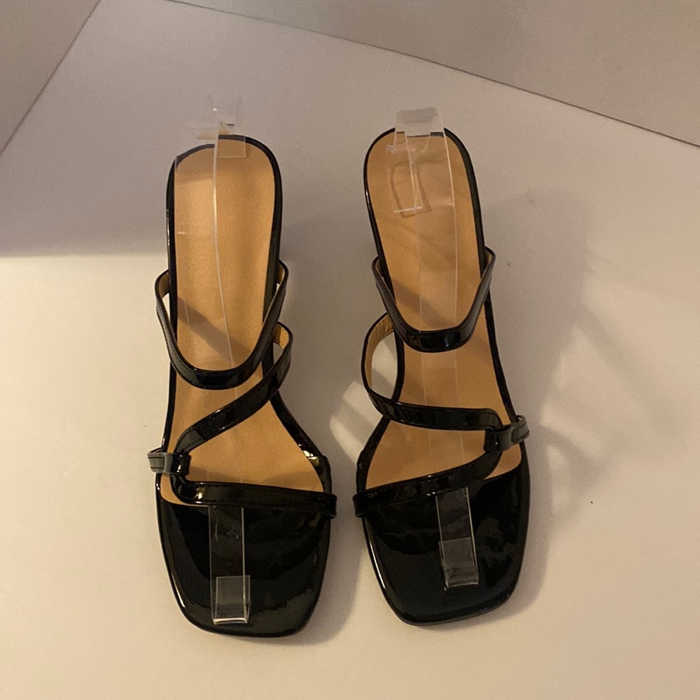 Black Patent Square Heel Shoes Size 39/7.5